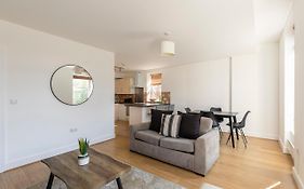 One bedroom flat zone 1/2
